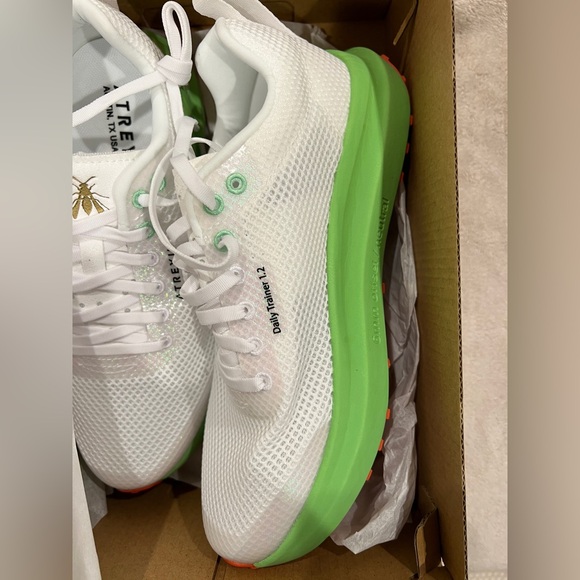 Atreyu trail running shoes - Picture 2 of 8